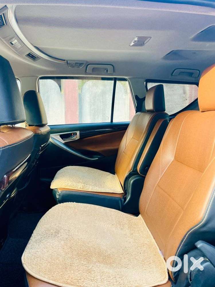 Toyota Innova Crysta 2.8z Automatic, 2016, Diesel