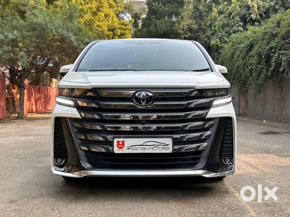 Toyota Vellfire Vip – Executive Lounge, 2024, Petrol