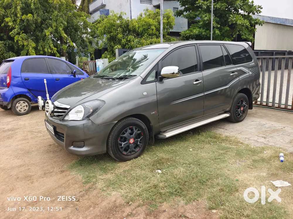 Toyota Innova 2010 Diesel 180000 Km Driven