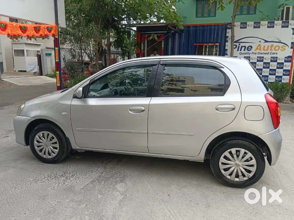 Toyota Etios Liva 2011 85000 Km Driven