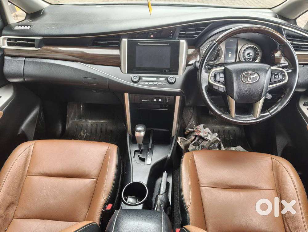 Toyota Innova Crysta 2.8z Automatic, 2017, Diesel
