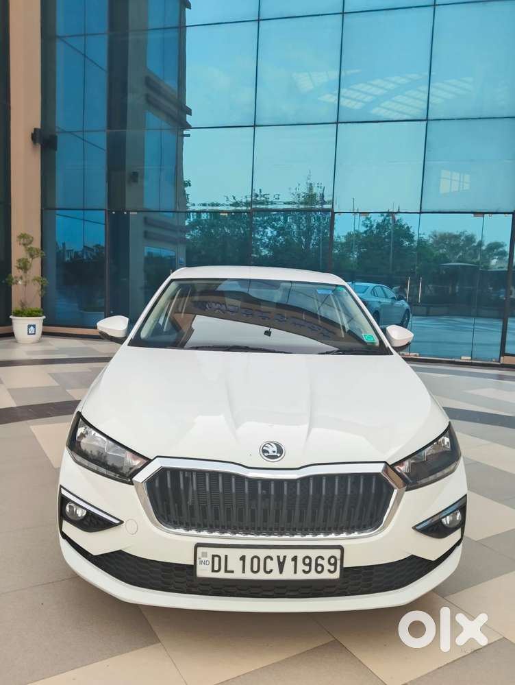 Skoda Slavia 1.0 Ambition Tsi At, 2023, Petrol