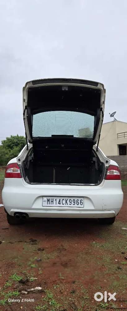 Skoda Superb Elegance 2011