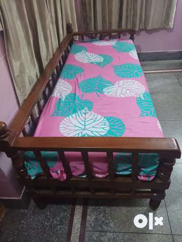 Diwan cot with mattress 1787057444