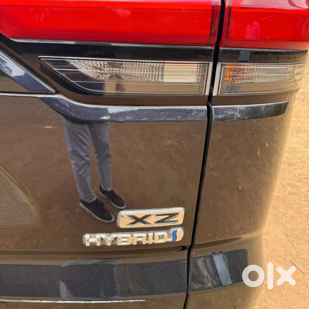 Toyota Innova Hycross 2.0 Zx (o) Hybrid 7 Str, 2024, Petrol