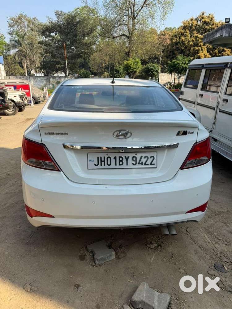 Hyundai Verna 2016 Petrol Well Maintained