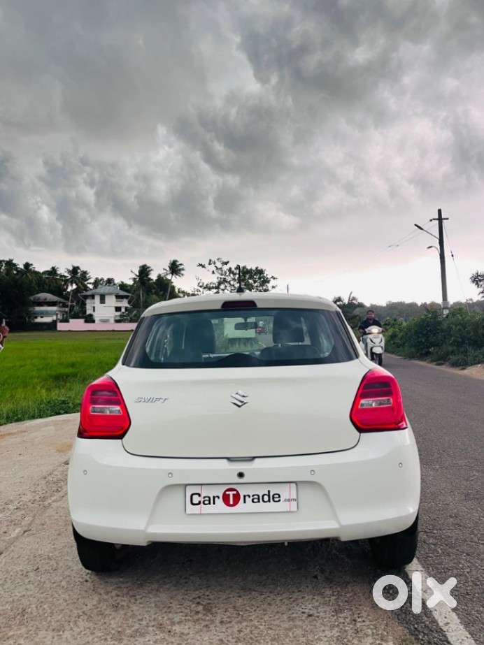 Maruti Suzuki Swift 1.2 Vxi (o), 2022, Petrol