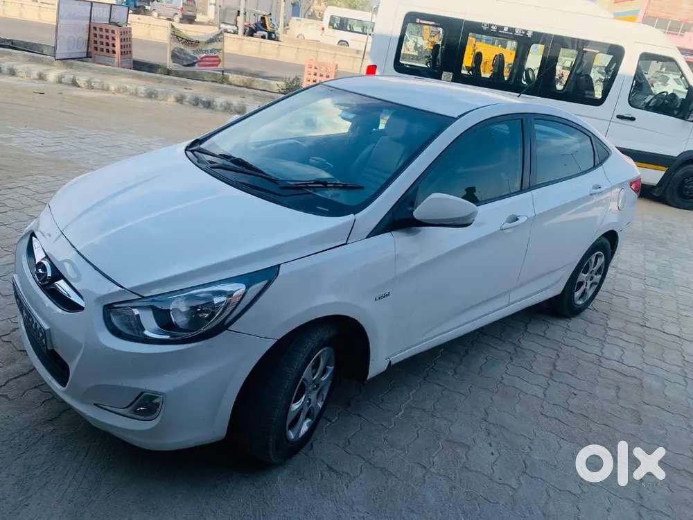 Hyundai Verna 1.6 S 2012