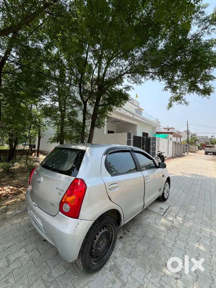 Toyota Etios Liva 2012