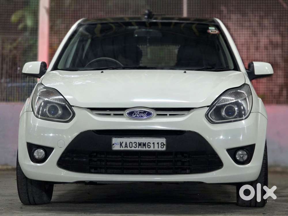 Ford Figo, 2010, Petrol