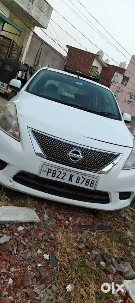 Nissan Sunny 2014