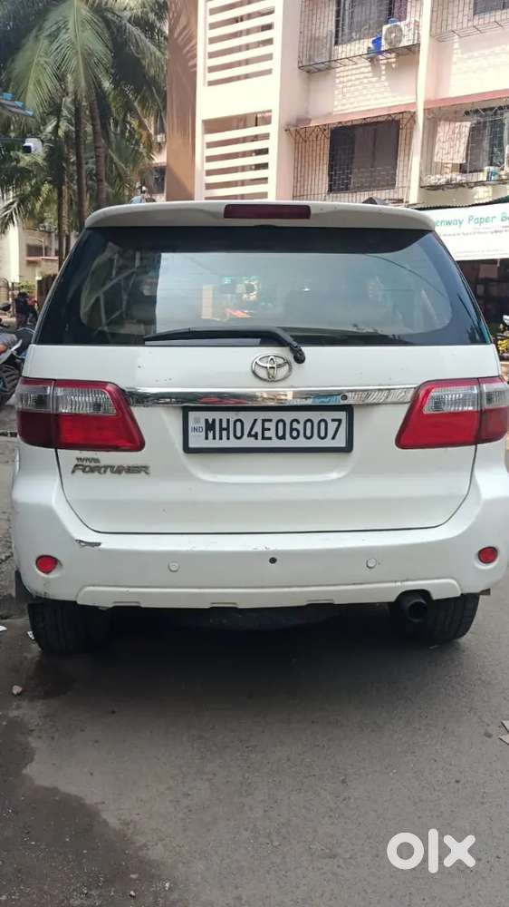 Toyota Fortuner 2011