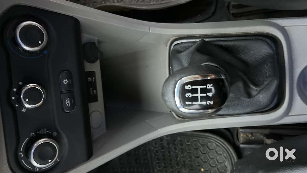 Tata Tiago 1.2 Revotron Xz, 2017, Petrol