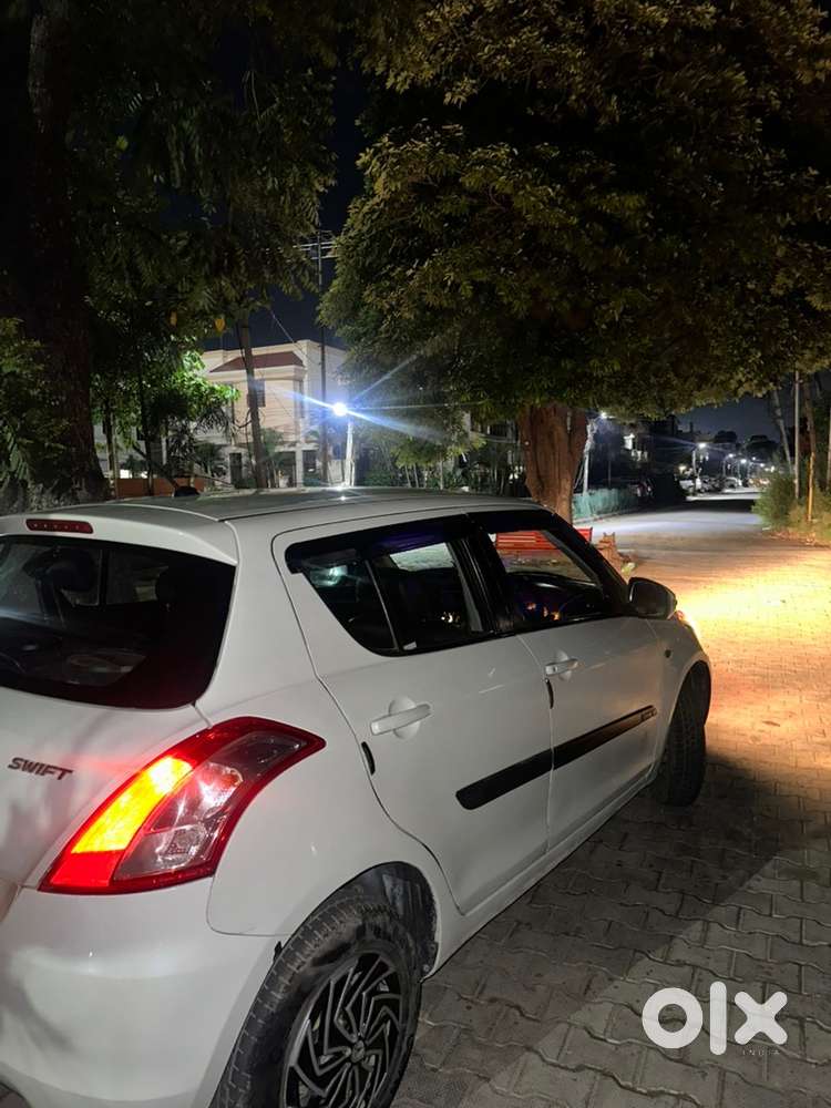 Maruti Suzuki Swift 2015