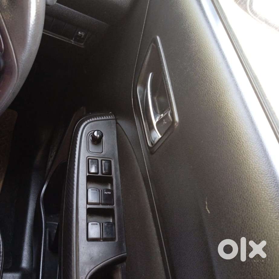 Maruti Suzuki Swift Amt Vxi, 2018, Petrol