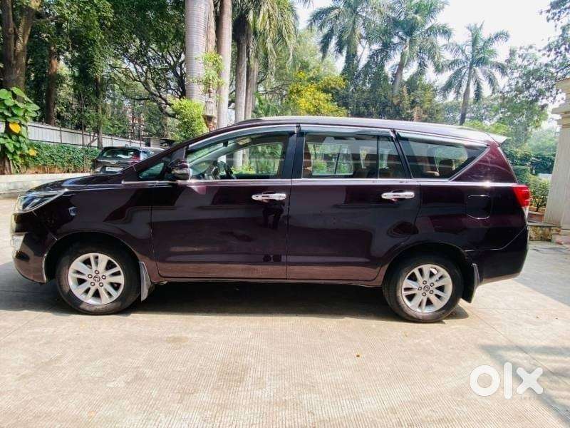 Toyota Innova Crysta 2.8 Gx At 8 Seater, 2017, Diesel