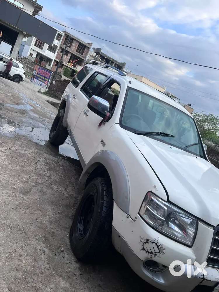 Endeavour 4x4
Off-road Beast