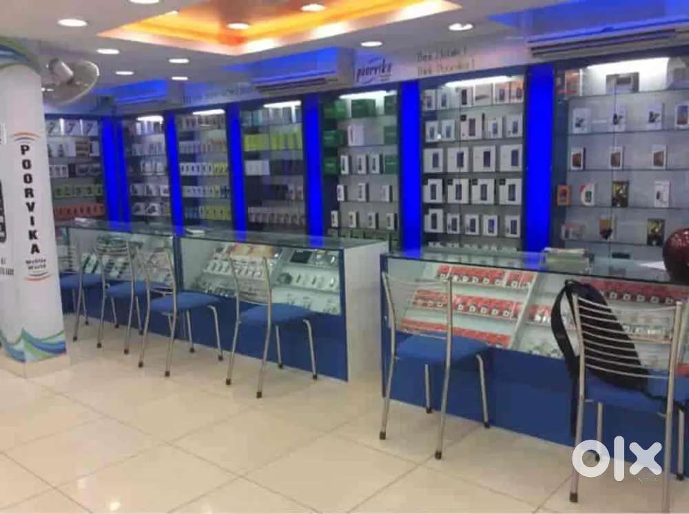 We are looking experienced hindi speaking salesman for a mobile shop