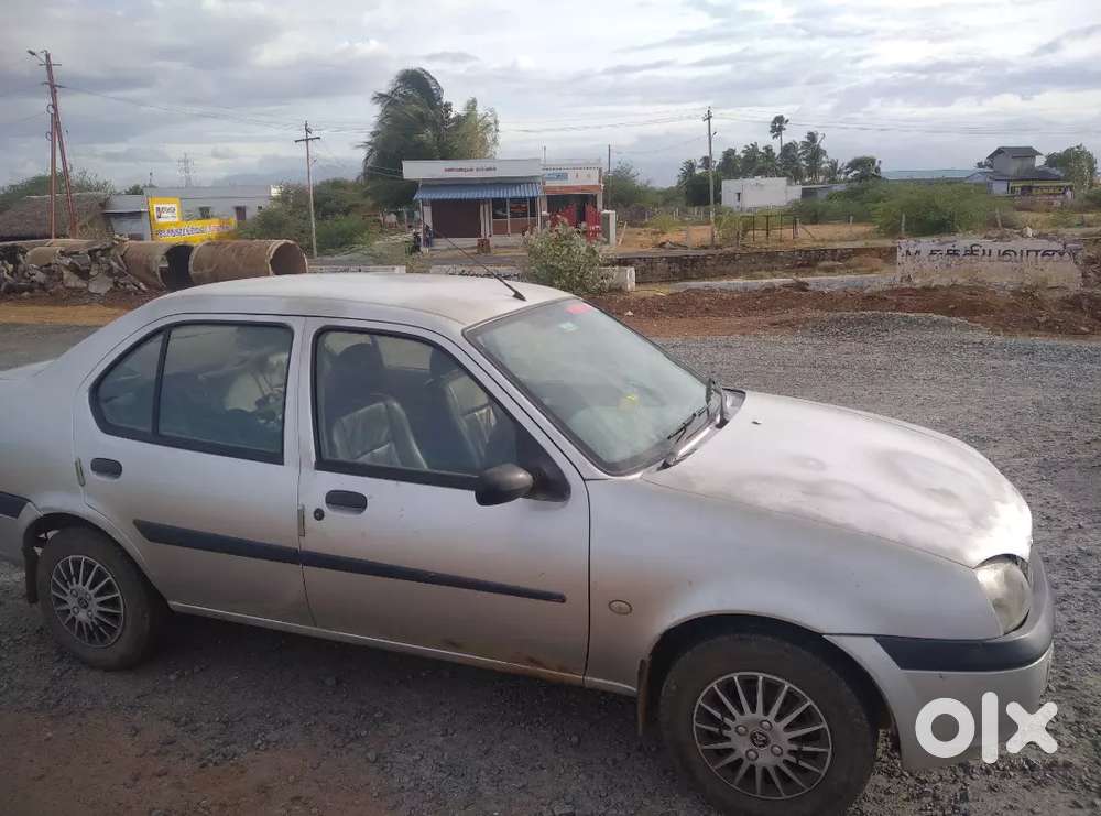 Ford Ikon Rocam 2004 Petrol