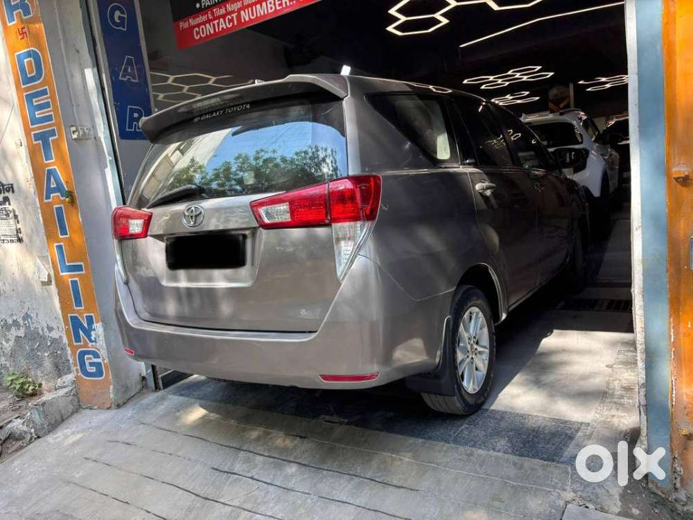 Toyota Innova Crysta 2.4 G Mt, 2016, Diesel