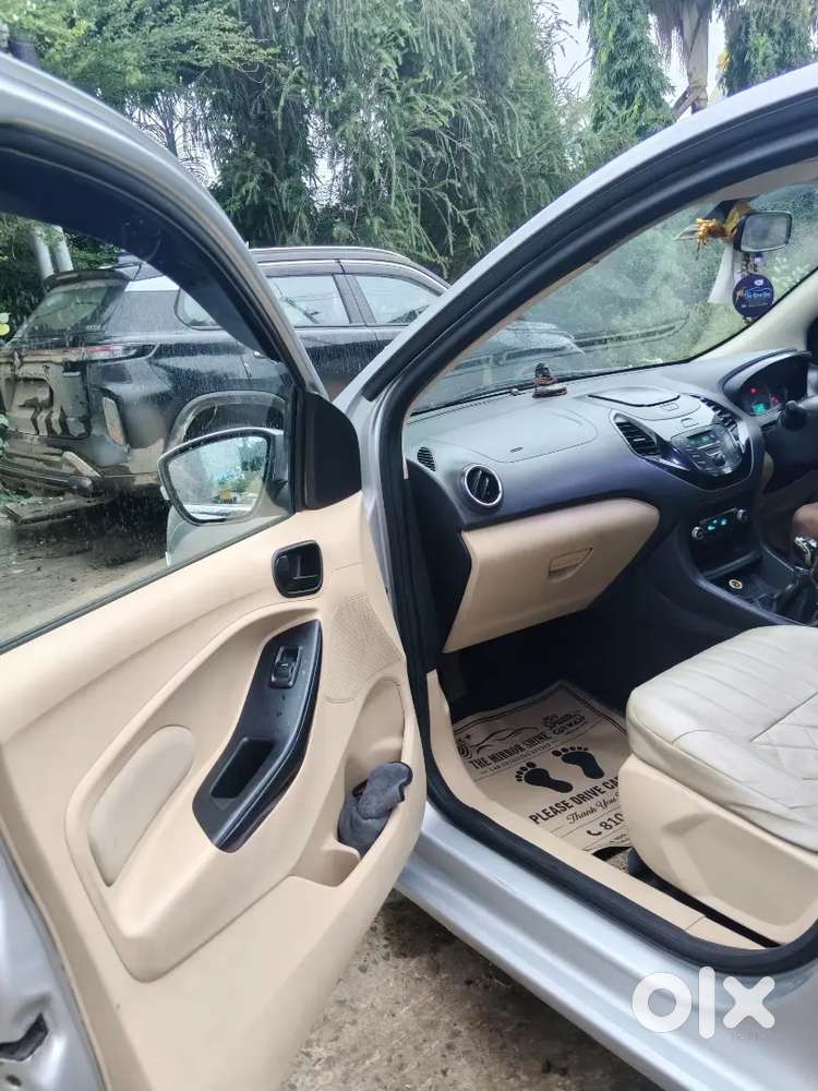 Ford Aspire Titanium Blu 2017