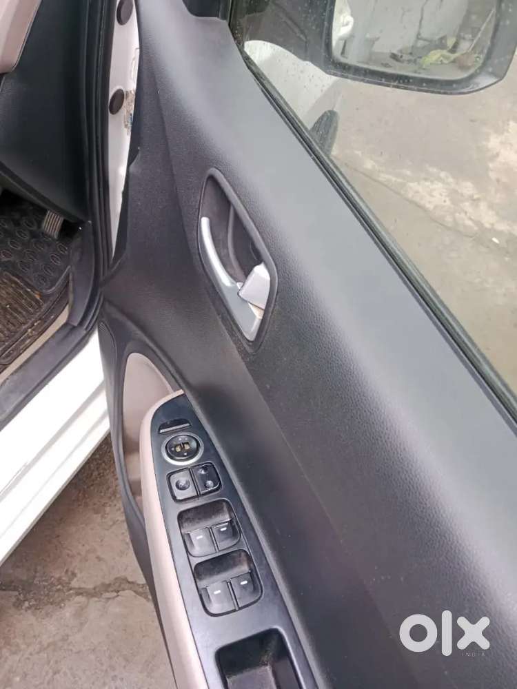 Hyundai Grand I10 2017 Diesel Well Maintained