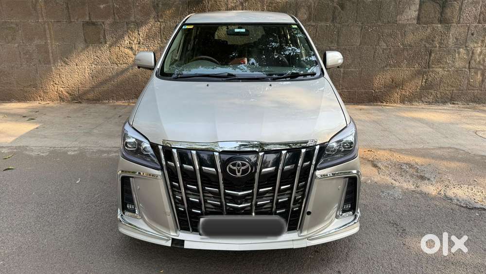 Toyota Innova 2.5 G (diesel) 8 Seater Bs Iv, 2015, Diesel