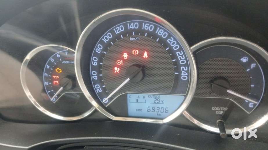 Toyota Corolla Altis Vl, 2014, Petrol