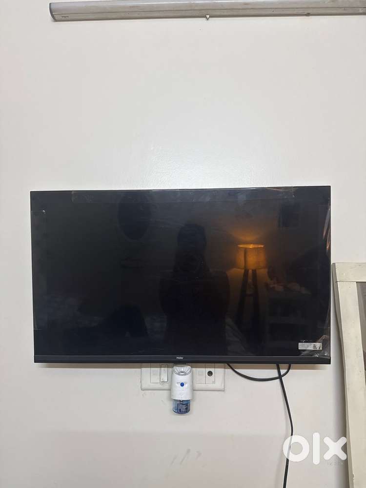 Haier LED smart TV 32 inch