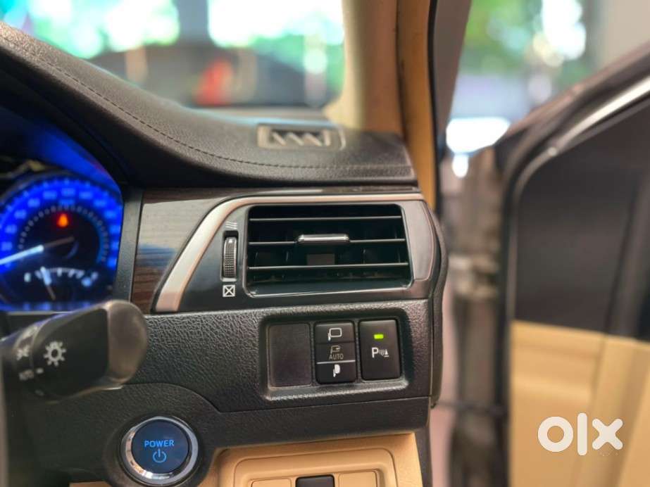 Toyota Camry Hybrid, 2015, Electric
