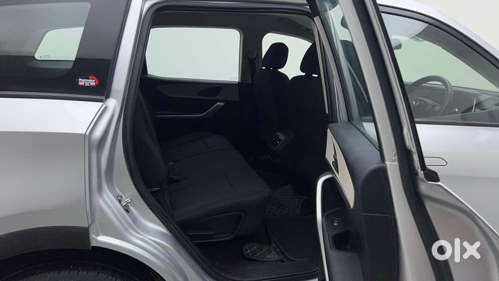 Mahindra Xuv700 2.2 Ax 3 Diesel Mt 7 Str, 2022, Diesel
