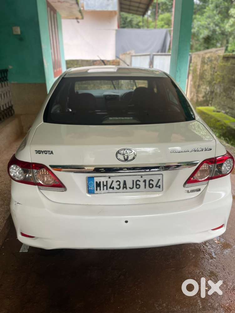 Toyota Corolla Altis 2011