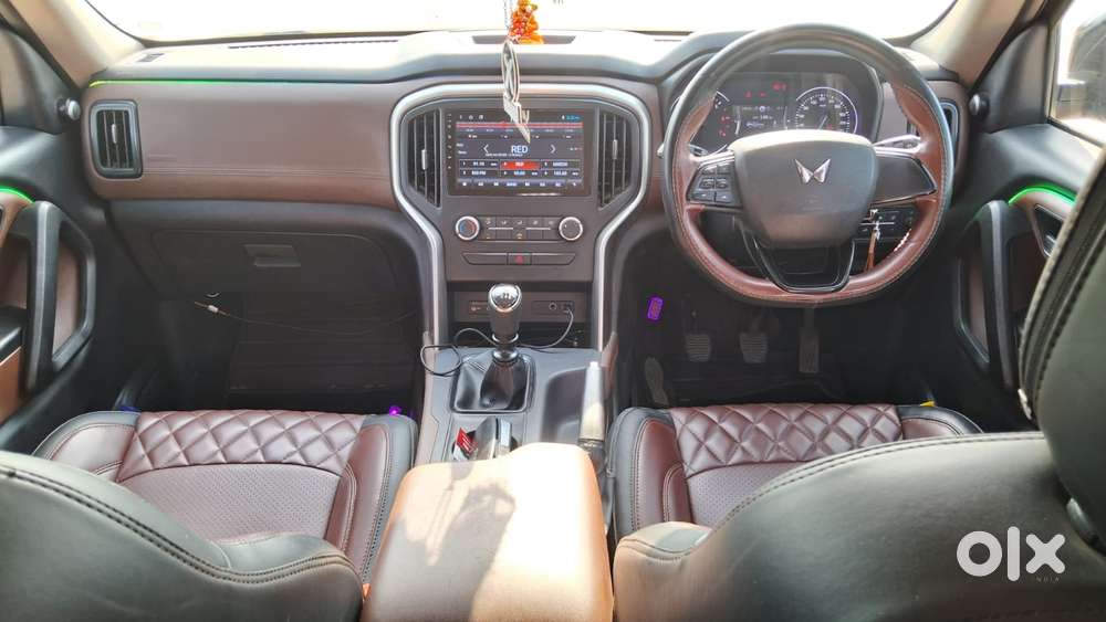Mahindra Scorpio N Z2 Petrol Mt 7 Str, 2025, Petrol