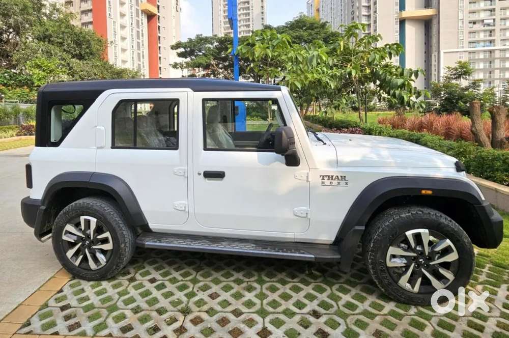 Mahindra Thar Roxx Petrol 2025