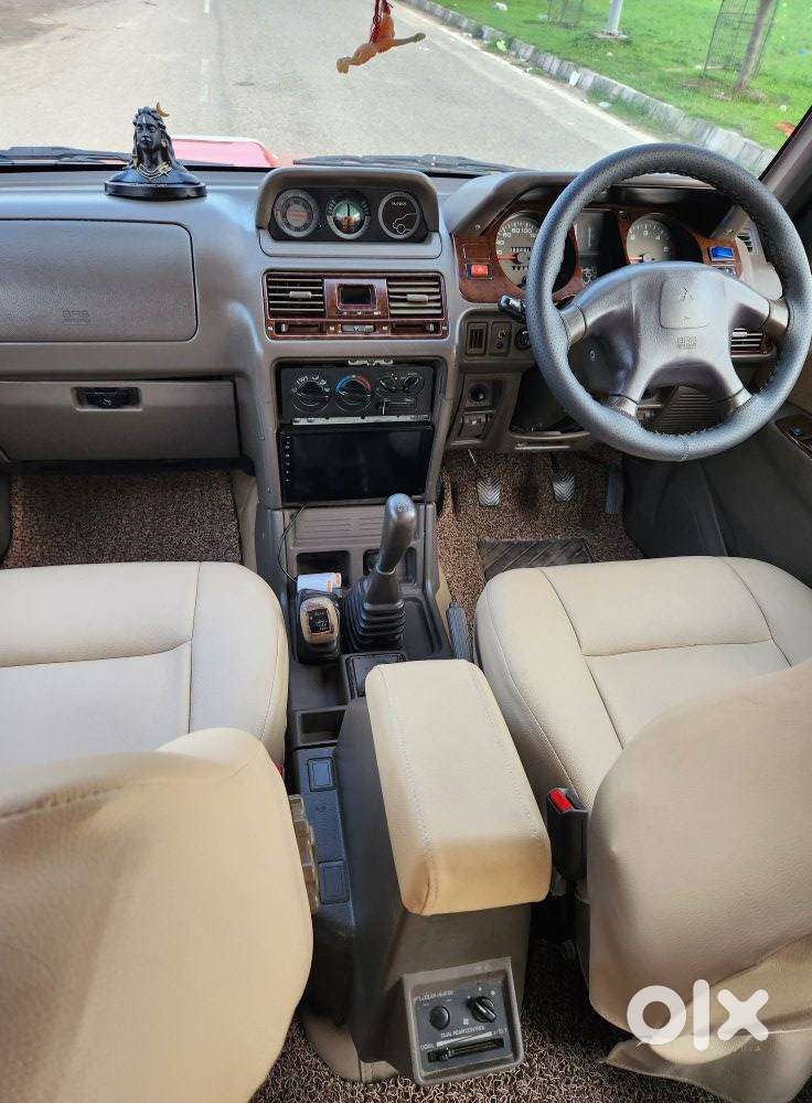Mitsubishi Pajero 2.8 Sfx Bsiv Dual Tone, 2011, Diesel