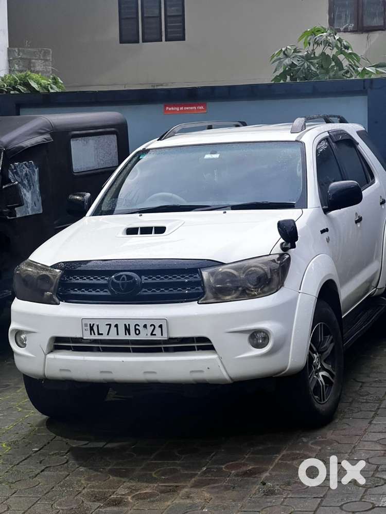 Toyota Fortuner Diesel Manual 2010