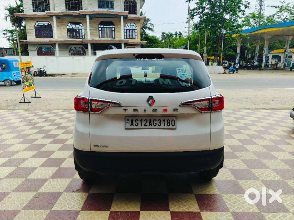 Renault Triber Rxl, 2023, Petrol