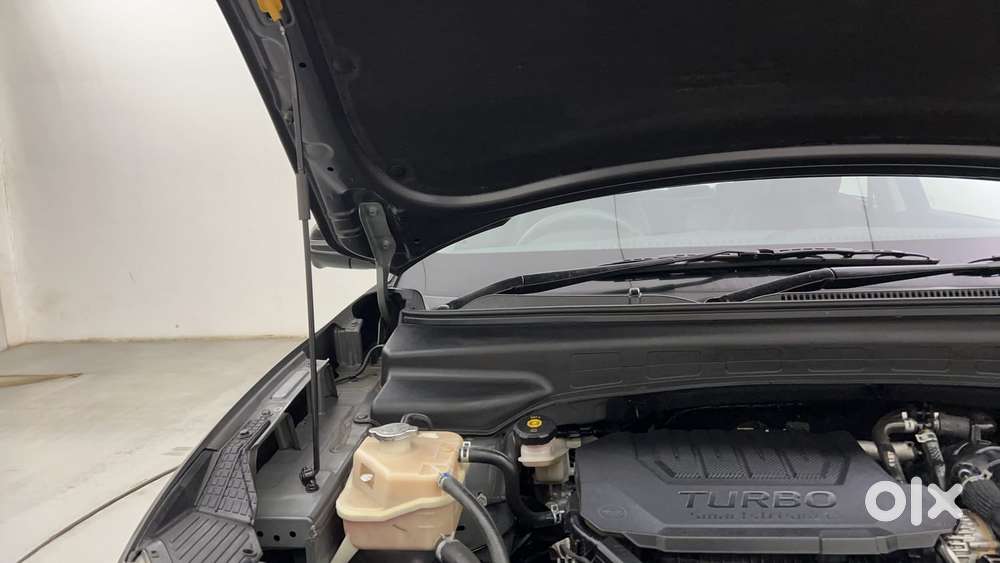 Hyundai Alcazar 1.5 Tdct Signature (o) 7s Petrol, 2023, Petrol