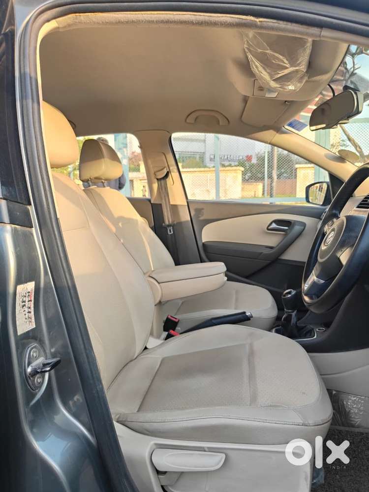 Volkswagen Vento 1.2 Tsi Highline Plus At, 2013, Petrol
