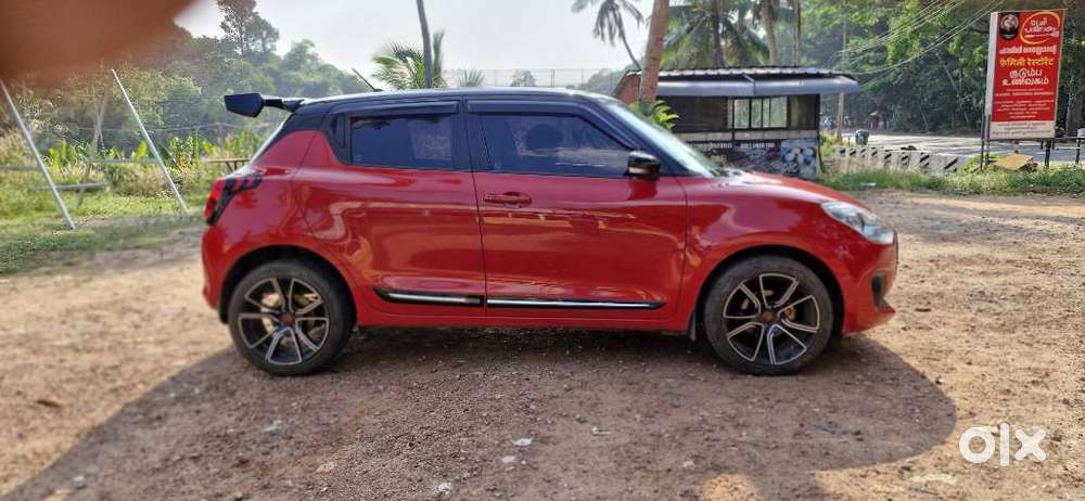 Maruti Suzuki Swift Vxi + Manual, 2022, Petrol
