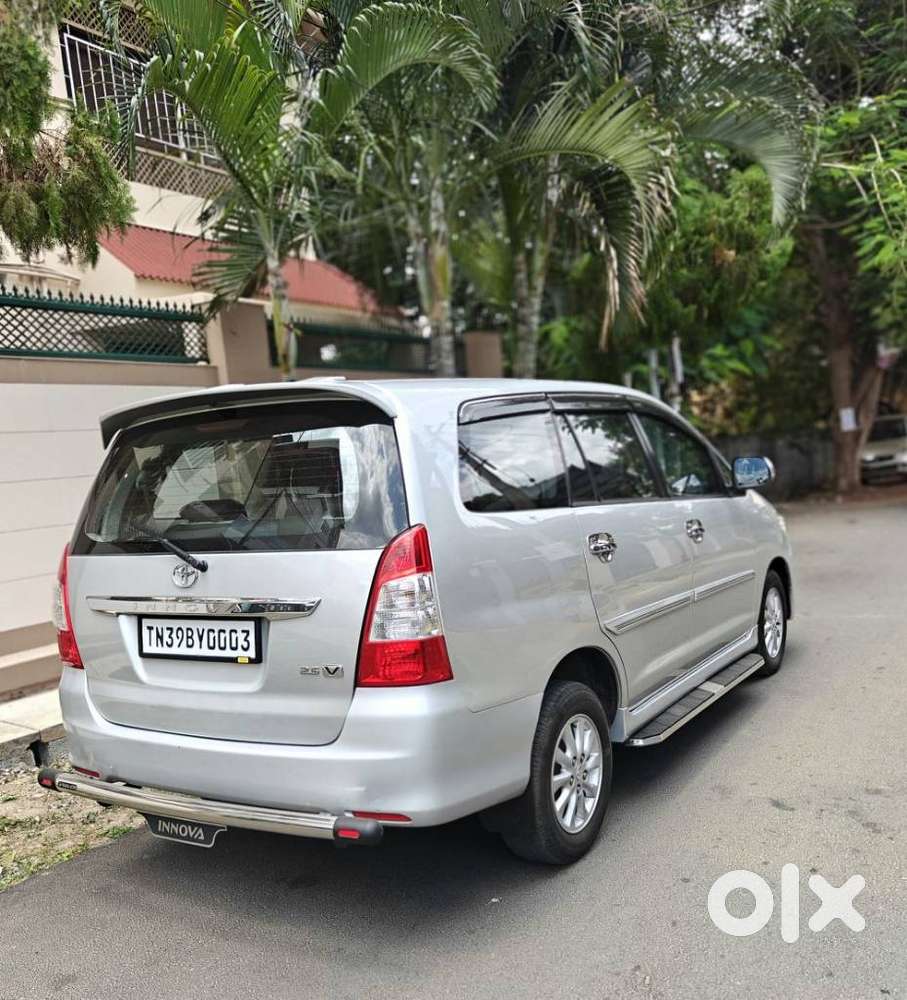 Toyota Innova 2.5 Vx (diesel) 8 Seater Bs Iv, 2013, Diesel