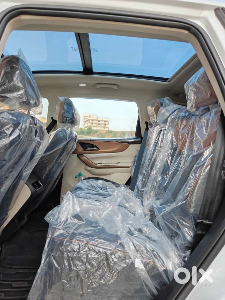 Mahindra Xuv 7xo Ax7 At, 2026, Petrol