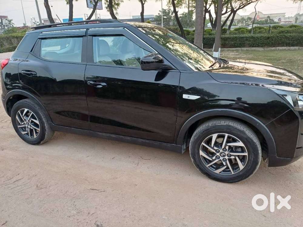 Mahindra Xuv300 W6 Amt Diesel, 2023, Diesel