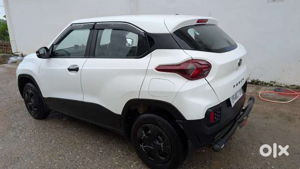 Tata Punch 1.2 Revotron Petrol 2025 Base Model