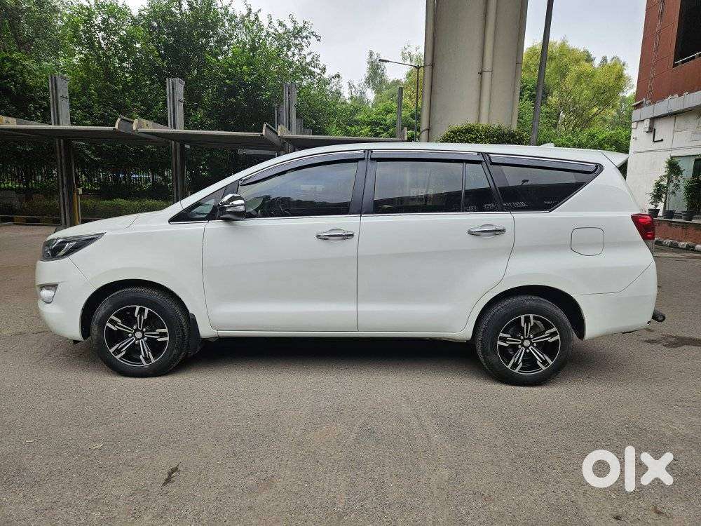 Toyota Innova Crysta Zx 2.4 Diesel 7 Seater, 2017, Diesel