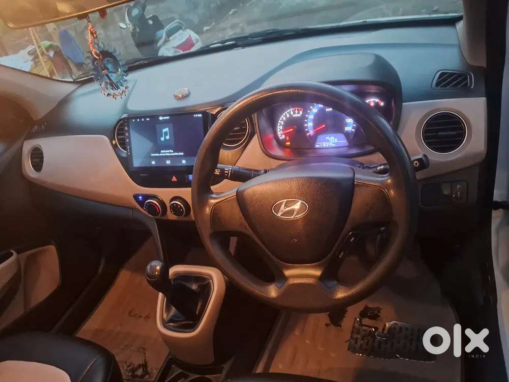 Hyundai Xcent Petrol 2015