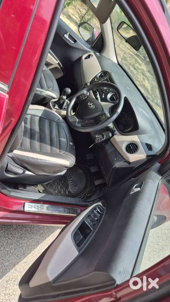 Hyundai Grand I10 Sportz, 2015, Petrol