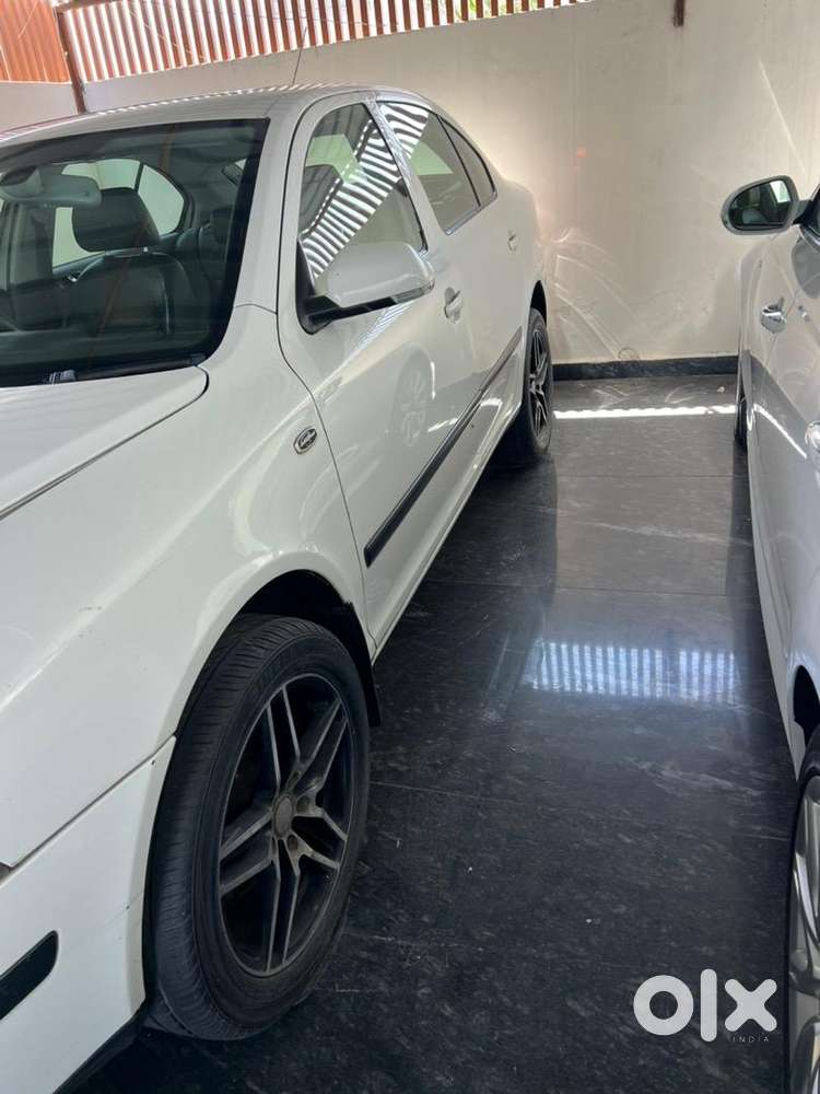 Well Maintained Skoda Laura Pb 10xx 0003 2.0 At