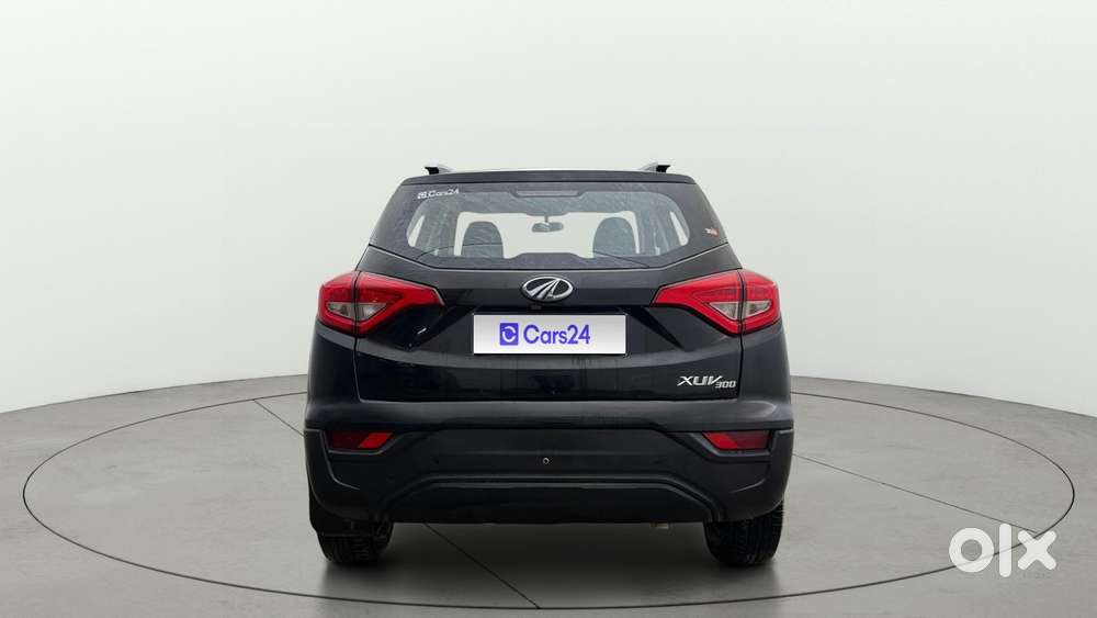 Mahindra Xuv300 W4, 2022, Petrol