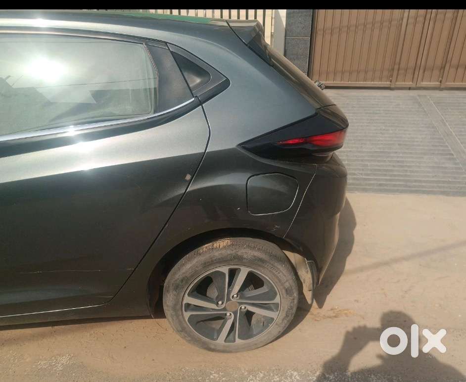 Tata Altroz Petrol 2023